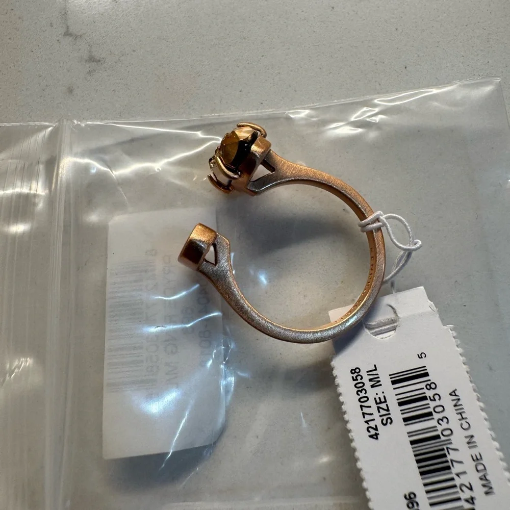 🎉LAST CHANCE🎉 KENDRA SCOTT Pryde Ring Silver/Iridescent Drusy